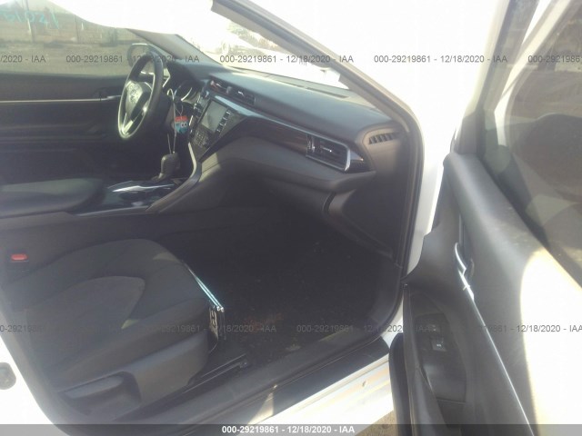 Photo 4 VIN: 4T1B11HKXKU215863 - TOYOTA CAMRY 