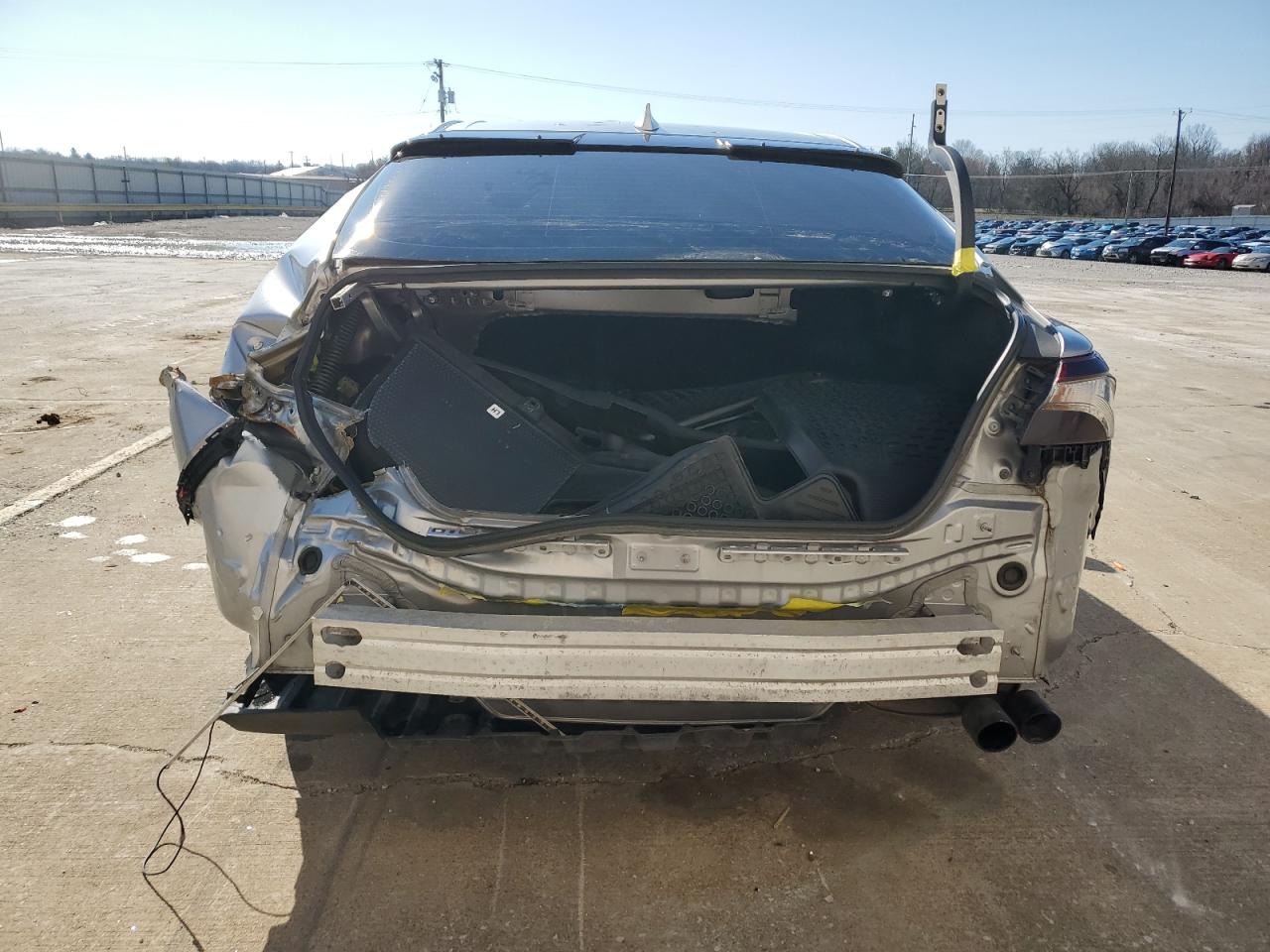 Photo 5 VIN: 4T1B11HKXKU227110 - TOYOTA CAMRY 