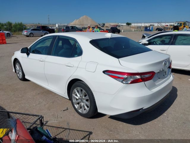 Photo 2 VIN: 4T1B11HKXKU228757 - TOYOTA CAMRY 