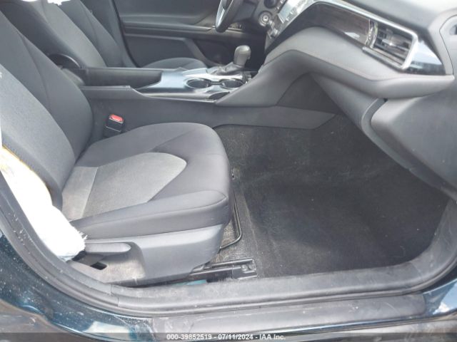 Photo 4 VIN: 4T1B11HKXKU232713 - TOYOTA CAMRY 