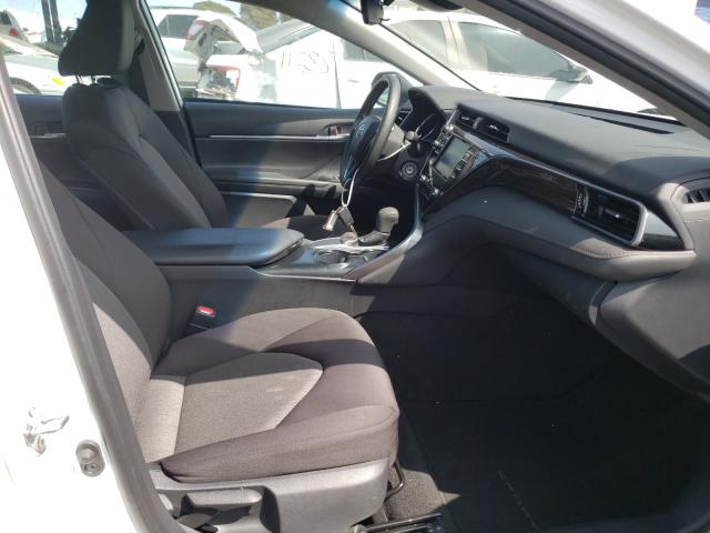 Photo 4 VIN: 4T1B11HKXKU255456 - TOYOTA CAMRY L 