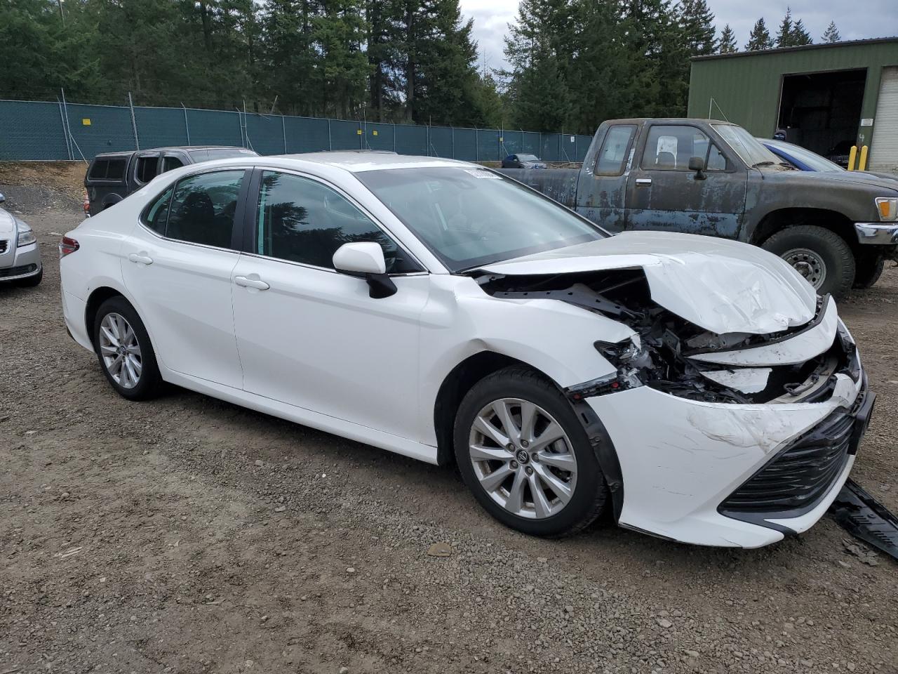 Photo 3 VIN: 4T1B11HKXKU256803 - TOYOTA CAMRY 