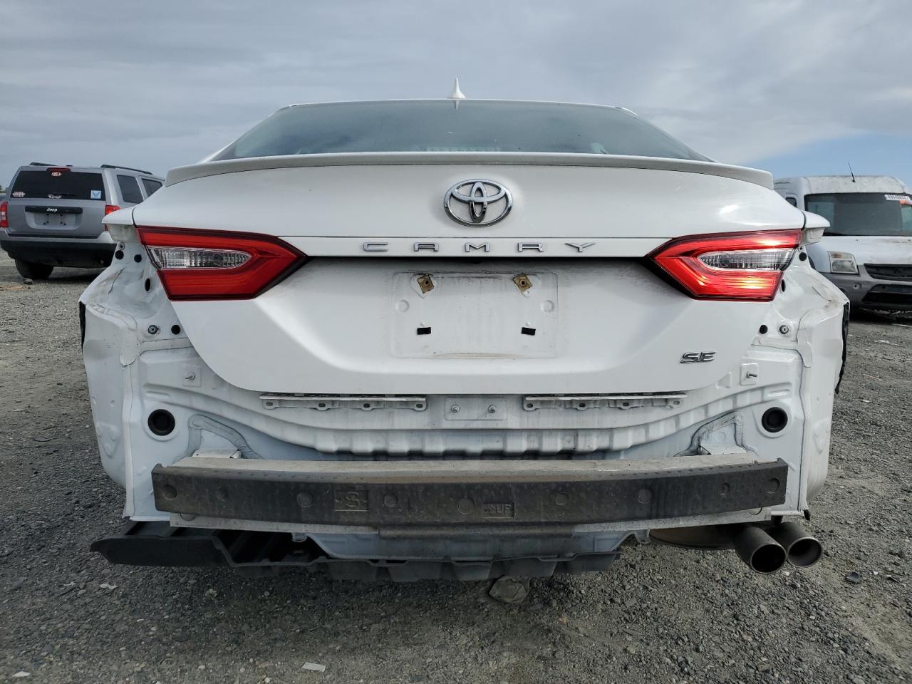 Photo 5 VIN: 4T1B11HKXKU262097 - TOYOTA CAMRY 