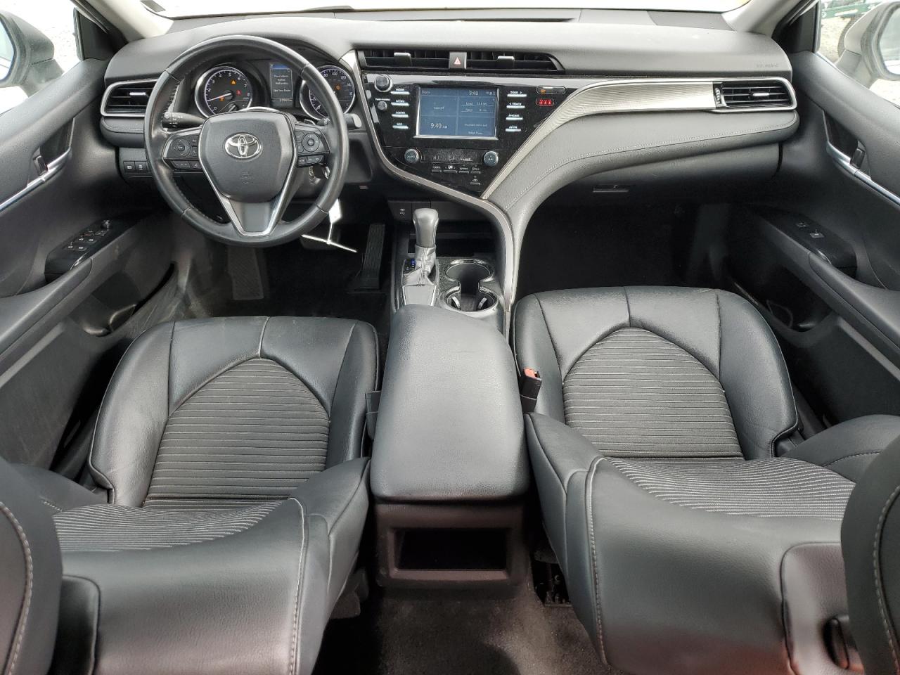 Photo 7 VIN: 4T1B11HKXKU262097 - TOYOTA CAMRY 