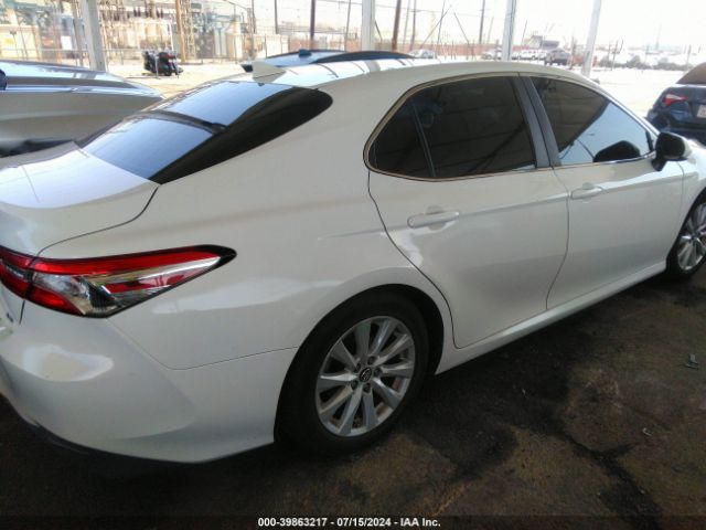 Photo 3 VIN: 4T1B11HKXKU265436 - TOYOTA CAMRY 