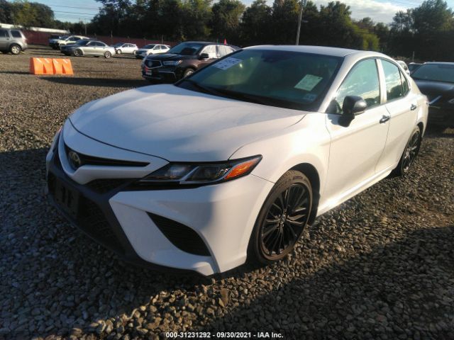 Photo 1 VIN: 4T1B11HKXKU282625 - TOYOTA CAMRY 