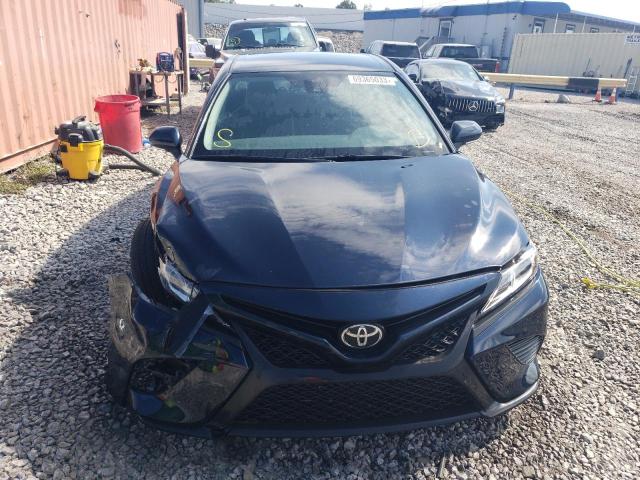 Photo 4 VIN: 4T1B11HKXKU290255 - TOYOTA CAMRY 