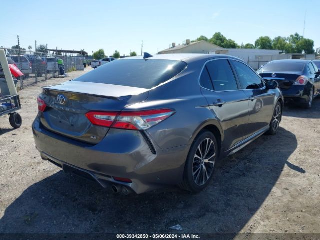 Photo 3 VIN: 4T1B11HKXKU293995 - TOYOTA CAMRY 