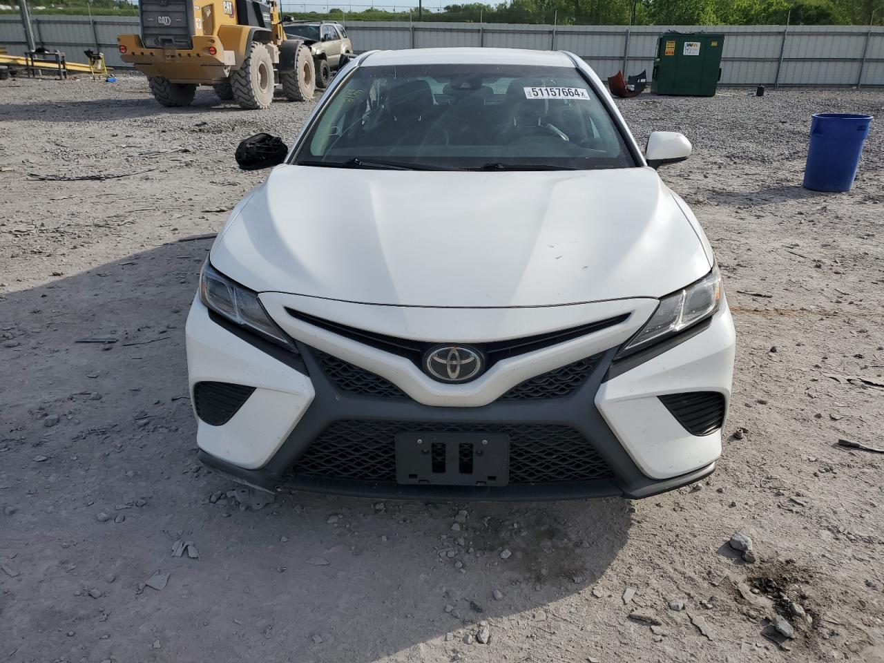 Photo 4 VIN: 4T1B11HKXKU295813 - TOYOTA CAMRY 