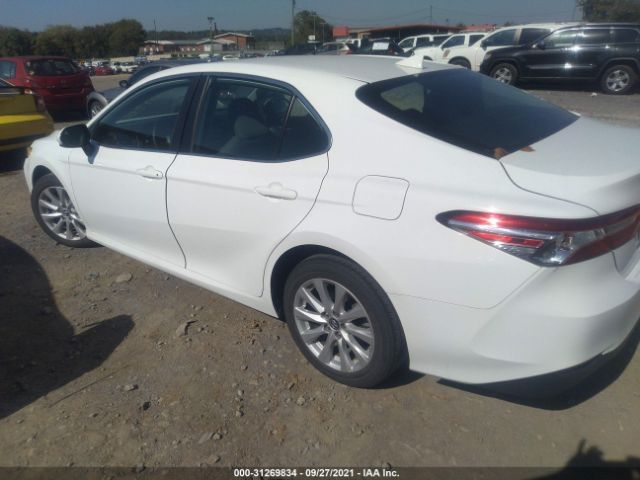 Photo 2 VIN: 4T1B11HKXKU680661 - TOYOTA CAMRY 