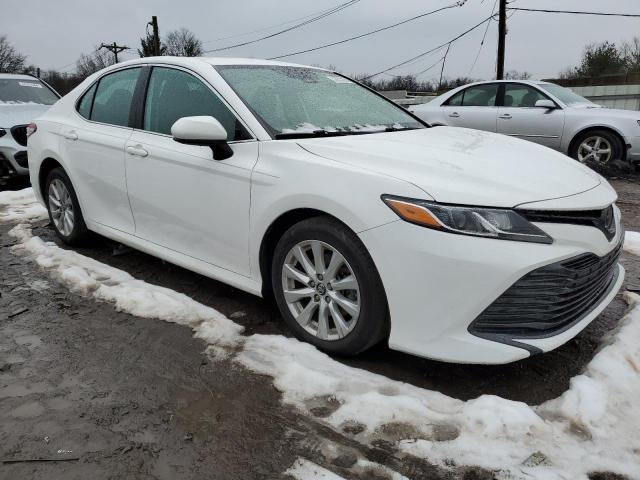 Photo 3 VIN: 4T1B11HKXKU696598 - TOYOTA CAMRY 