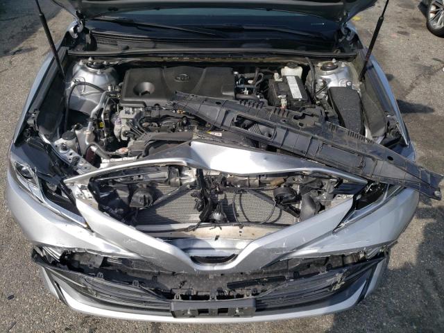 Photo 10 VIN: 4T1B11HKXKU701072 - TOYOTA CAMRY XLE 