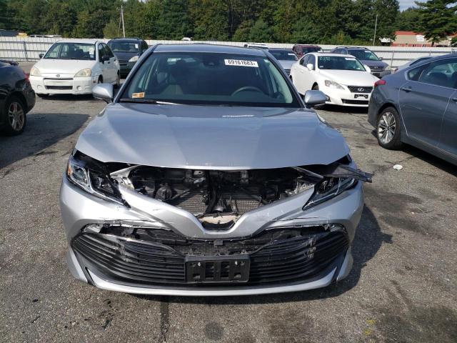 Photo 4 VIN: 4T1B11HKXKU701072 - TOYOTA CAMRY XLE 