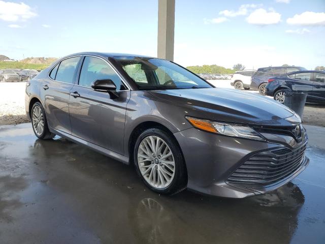 Photo 3 VIN: 4T1B11HKXKU702397 - TOYOTA CAMRY 