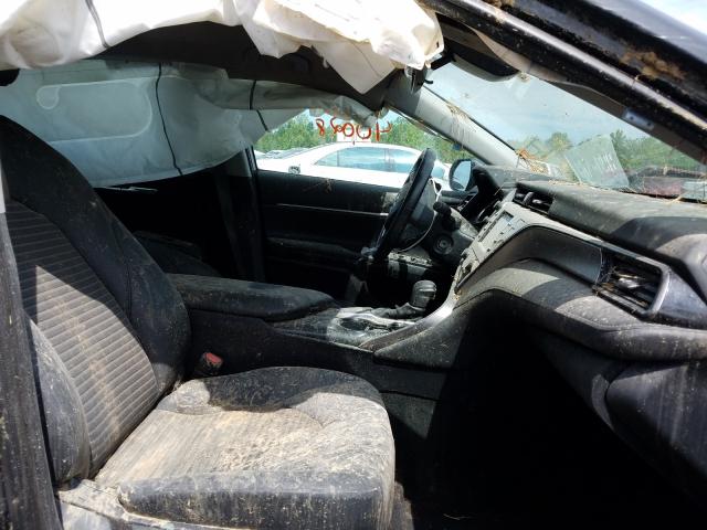 Photo 4 VIN: 4T1B11HKXKU711200 - TOYOTA CAMRY 