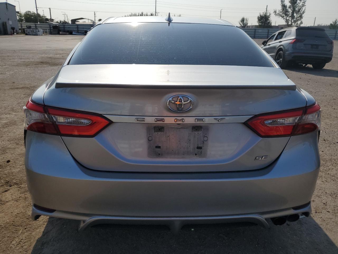 Photo 5 VIN: 4T1B11HKXKU713884 - TOYOTA CAMRY 