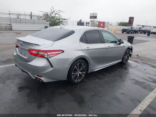 Photo 3 VIN: 4T1B11HKXKU714128 - TOYOTA CAMRY 