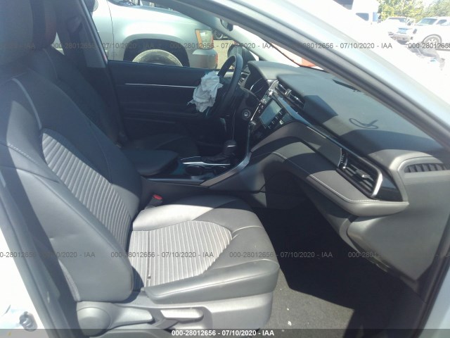 Photo 4 VIN: 4T1B11HKXKU721547 - TOYOTA CAMRY 