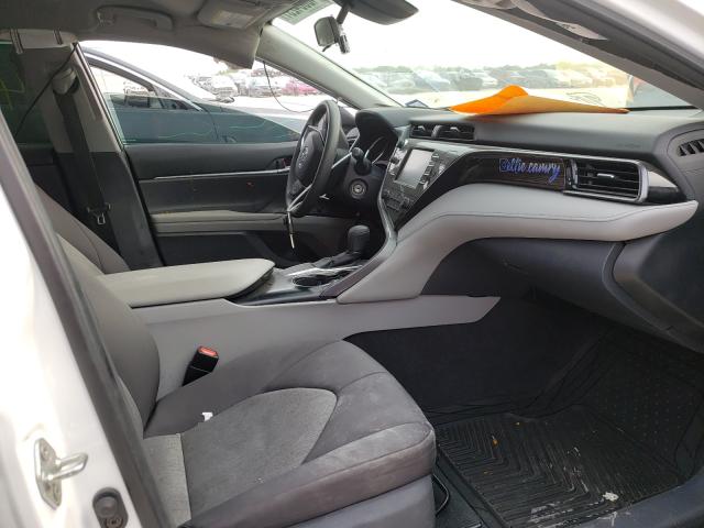 Photo 4 VIN: 4T1B11HKXKU722973 - TOYOTA CAMRY L 