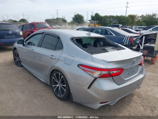 Photo 2 VIN: 4T1B11HKXKU729955 - TOYOTA CAMRY 