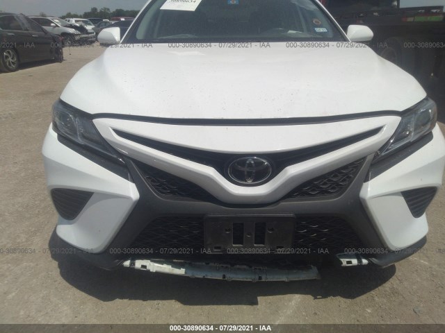 Photo 5 VIN: 4T1B11HKXKU732662 - TOYOTA CAMRY 