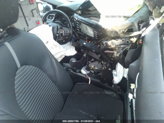 Photo 4 VIN: 4T1B11HKXKU742172 - TOYOTA CAMRY 