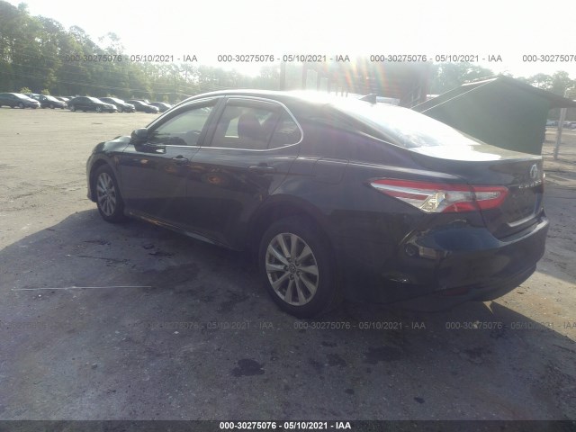 Photo 2 VIN: 4T1B11HKXKU749008 - TOYOTA CAMRY 