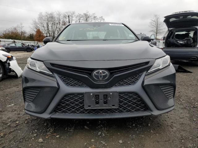 Photo 4 VIN: 4T1B11HKXKU749025 - TOYOTA CAMRY 