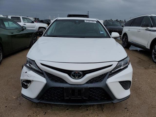 Photo 4 VIN: 4T1B11HKXKU755939 - TOYOTA CAMRY SE S 