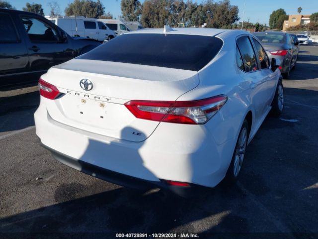 Photo 3 VIN: 4T1B11HKXKU769114 - TOYOTA CAMRY 