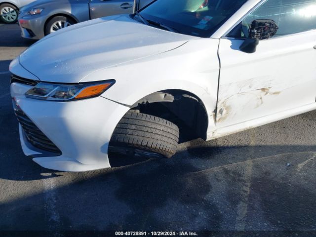 Photo 5 VIN: 4T1B11HKXKU769114 - TOYOTA CAMRY 