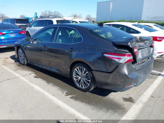 Photo 2 VIN: 4T1B11HKXKU770733 - TOYOTA CAMRY 