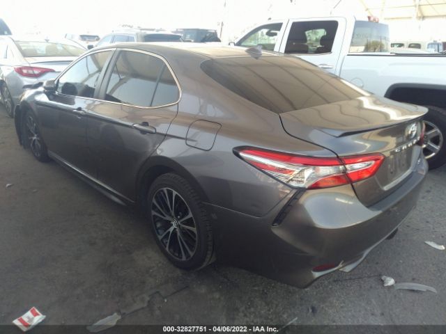 Photo 2 VIN: 4T1B11HKXKU772742 - TOYOTA CAMRY 