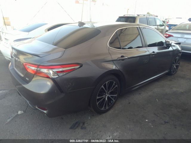 Photo 3 VIN: 4T1B11HKXKU772742 - TOYOTA CAMRY 