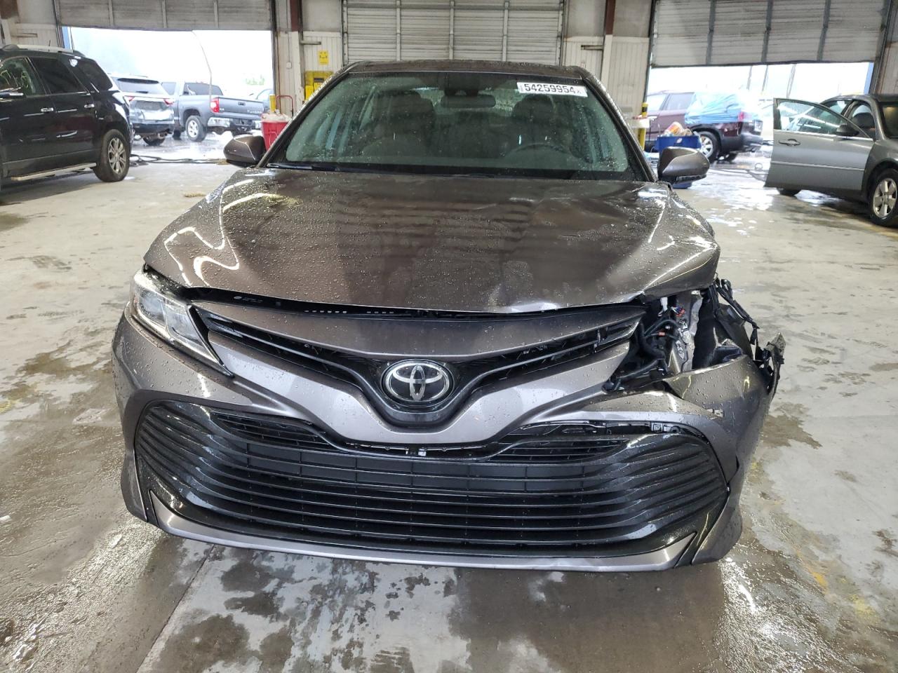 Photo 4 VIN: 4T1B11HKXKU781232 - TOYOTA CAMRY 