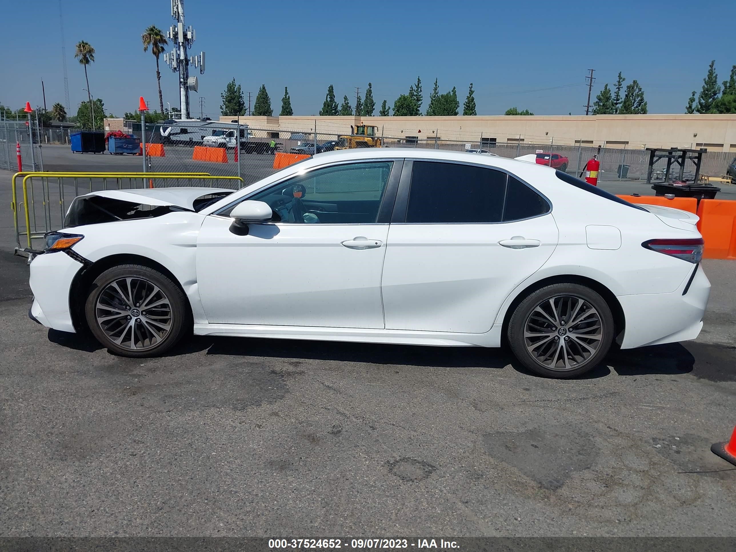 Photo 13 VIN: 4T1B11HKXKU785569 - TOYOTA CAMRY 