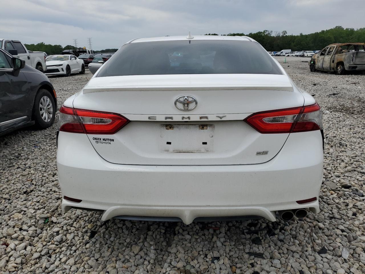 Photo 5 VIN: 4T1B11HKXKU796488 - TOYOTA CAMRY 