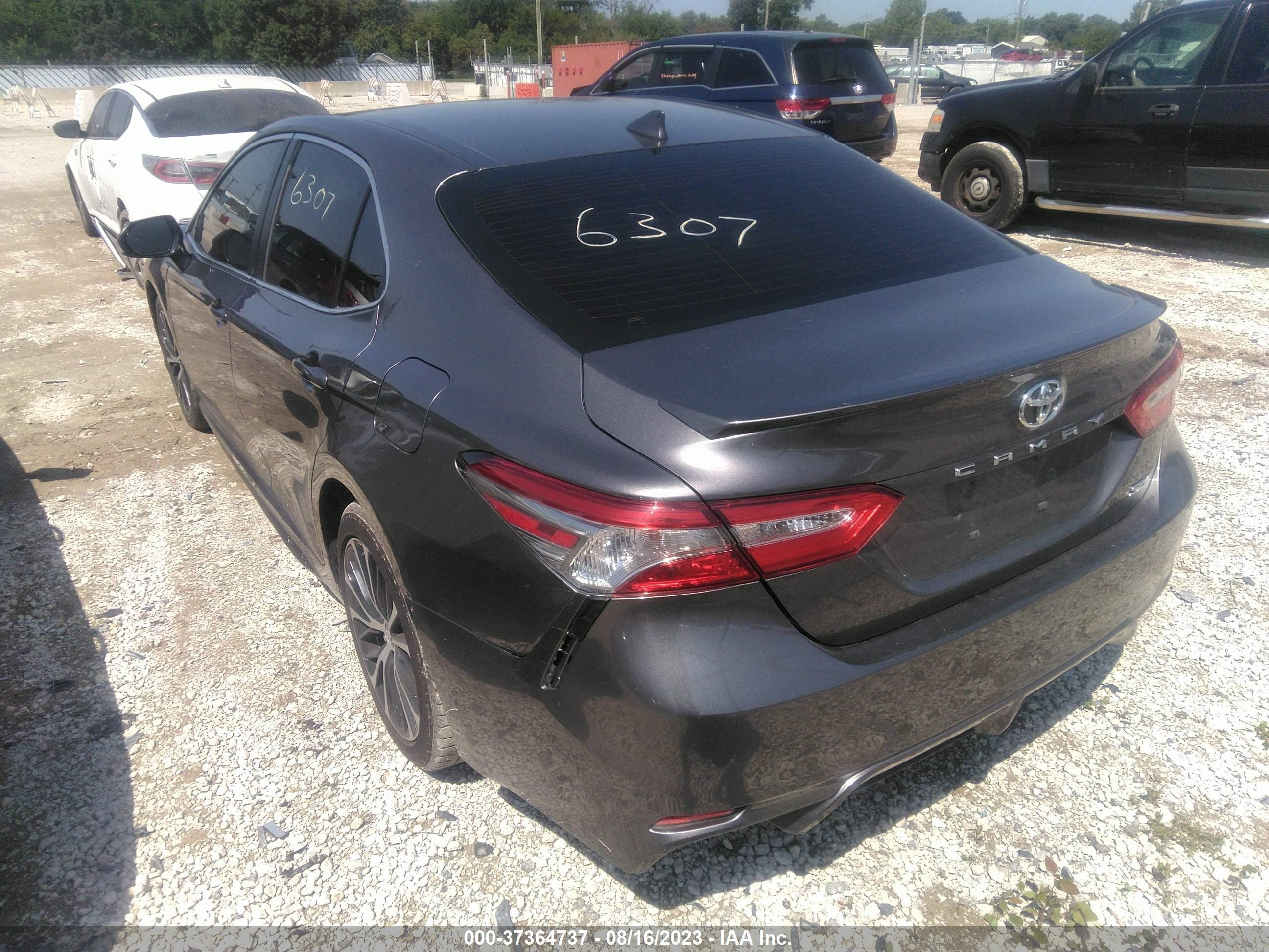 Photo 2 VIN: 4T1B11HKXKU800278 - TOYOTA CAMRY 