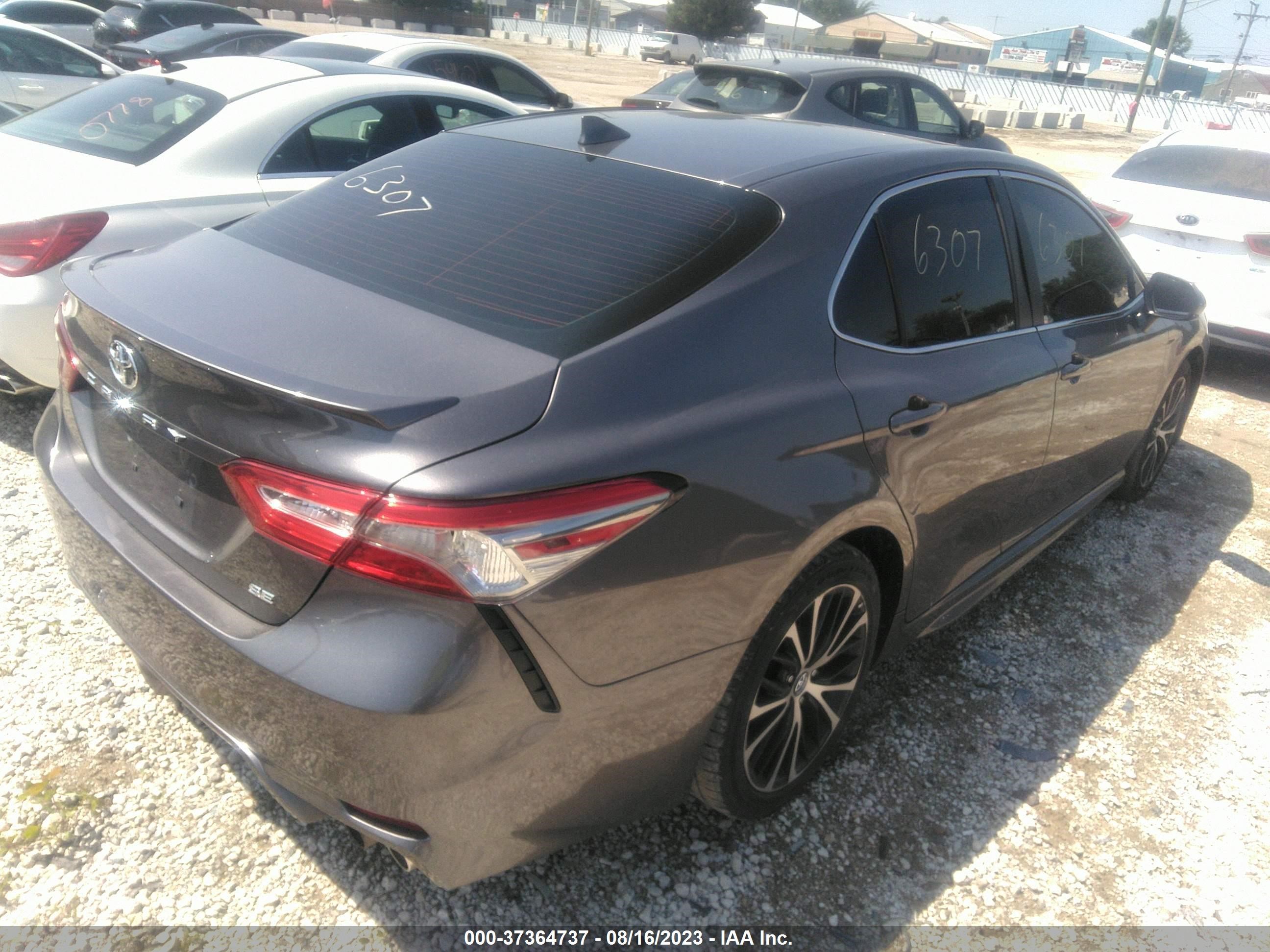 Photo 3 VIN: 4T1B11HKXKU800278 - TOYOTA CAMRY 