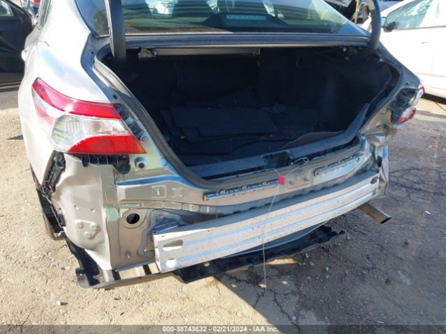 Photo 5 VIN: 4T1B11HKXKU801141 - TOYOTA CAMRY 