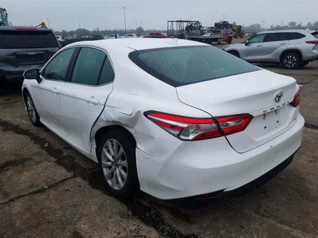 Photo 2 VIN: 4T1B11HKXKU801690 - TOYOTA CAMRY 