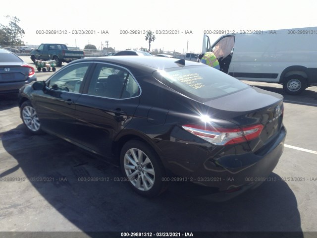 Photo 2 VIN: 4T1B11HKXKU816836 - TOYOTA CAMRY 