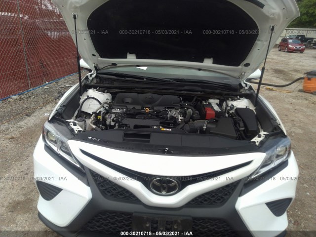 Photo 9 VIN: 4T1B11HKXKU834740 - TOYOTA CAMRY 