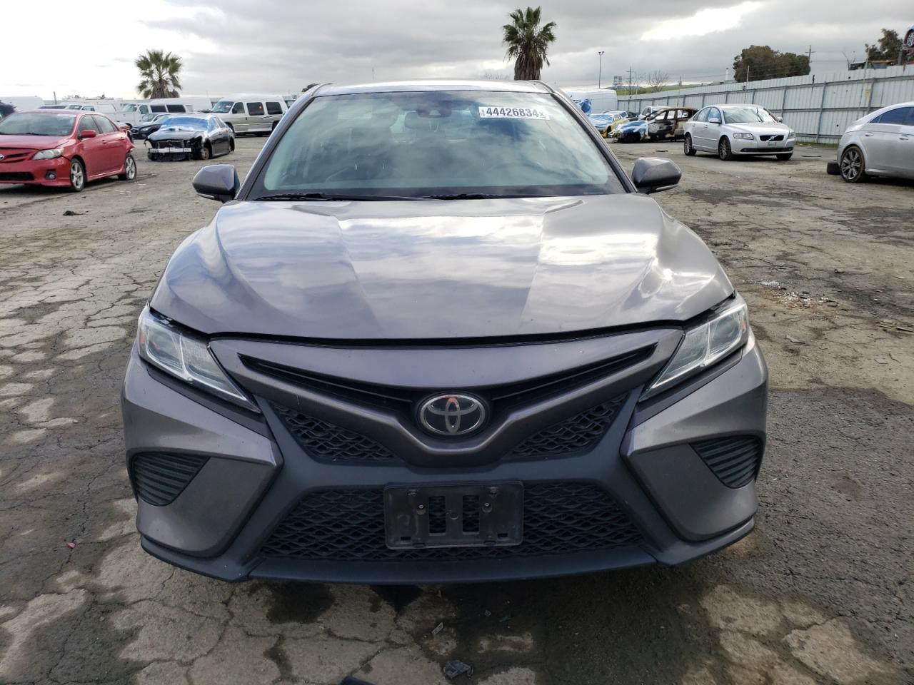 Photo 4 VIN: 4T1B11HKXKU836973 - TOYOTA CAMRY 