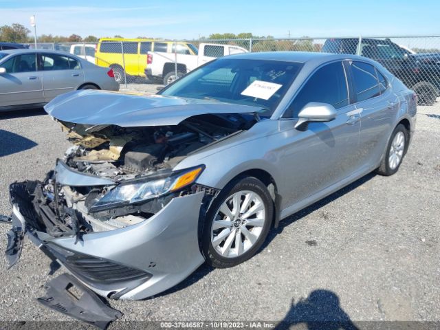 Photo 1 VIN: 4T1B11HKXKU851831 - TOYOTA CAMRY 