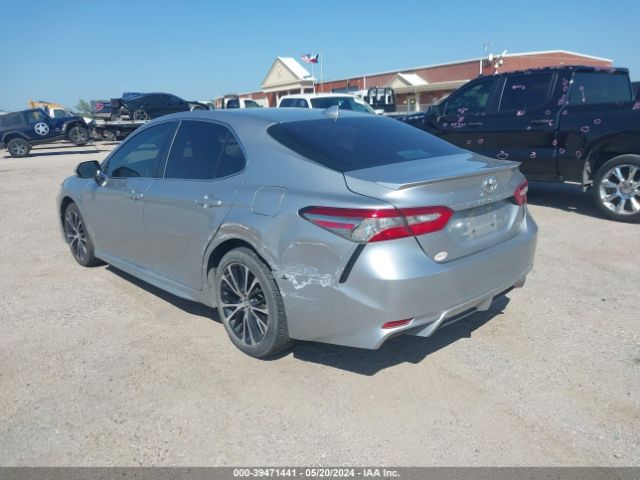 Photo 2 VIN: 4T1B11HKXKU856947 - TOYOTA CAMRY 