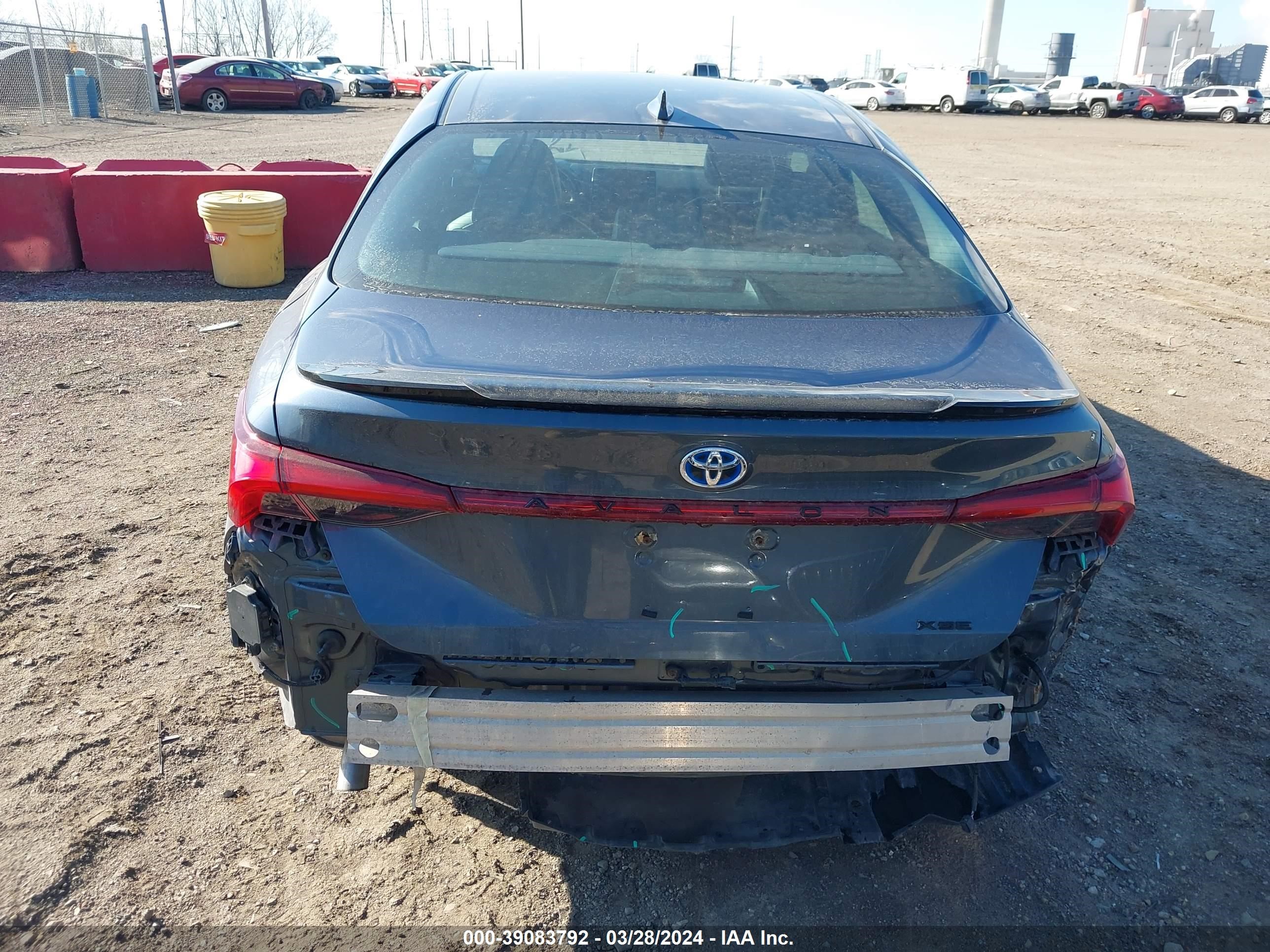 Photo 15 VIN: 4T1B21FB0KU001562 - TOYOTA AVALON 