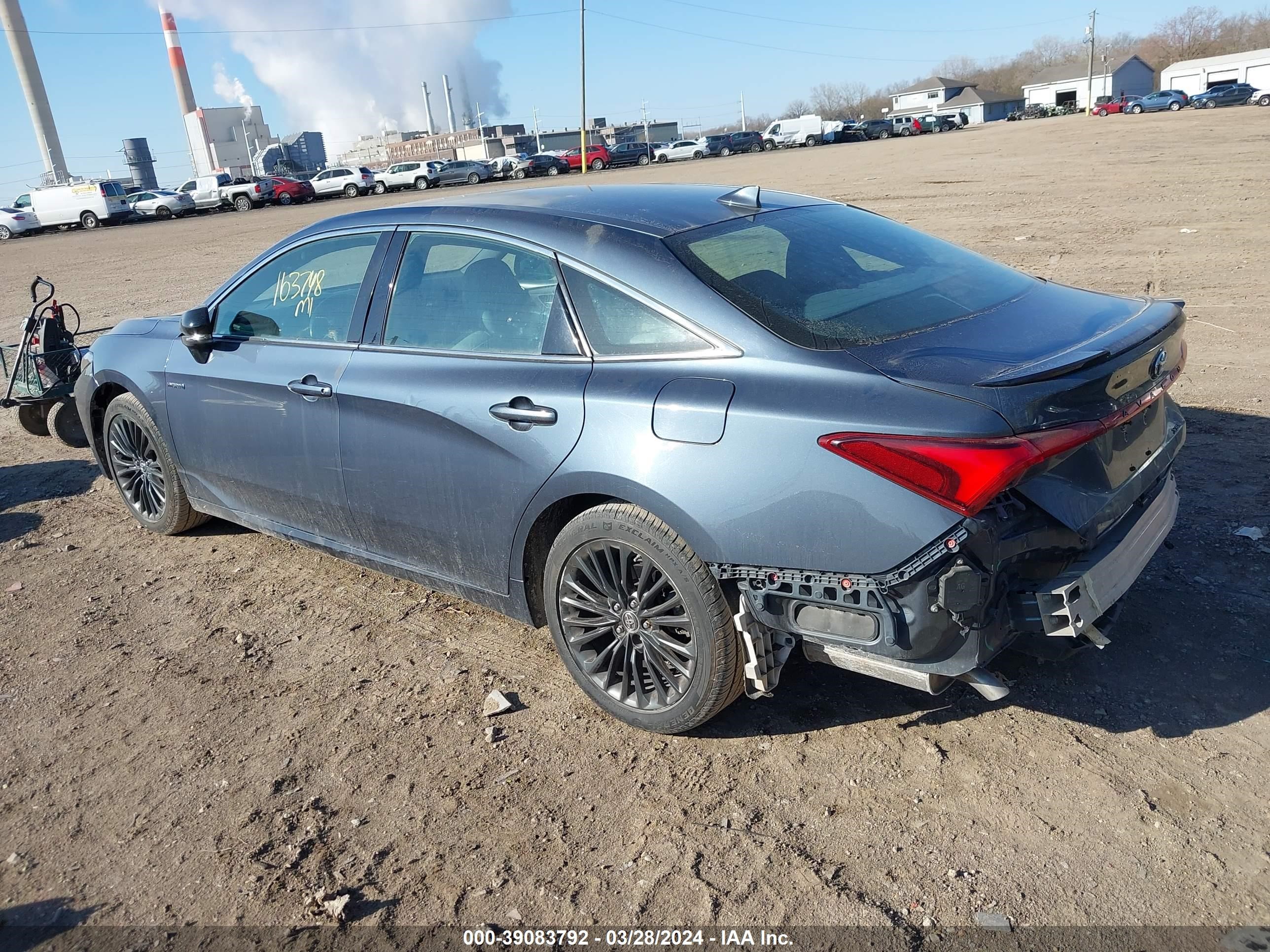 Photo 2 VIN: 4T1B21FB0KU001562 - TOYOTA AVALON 