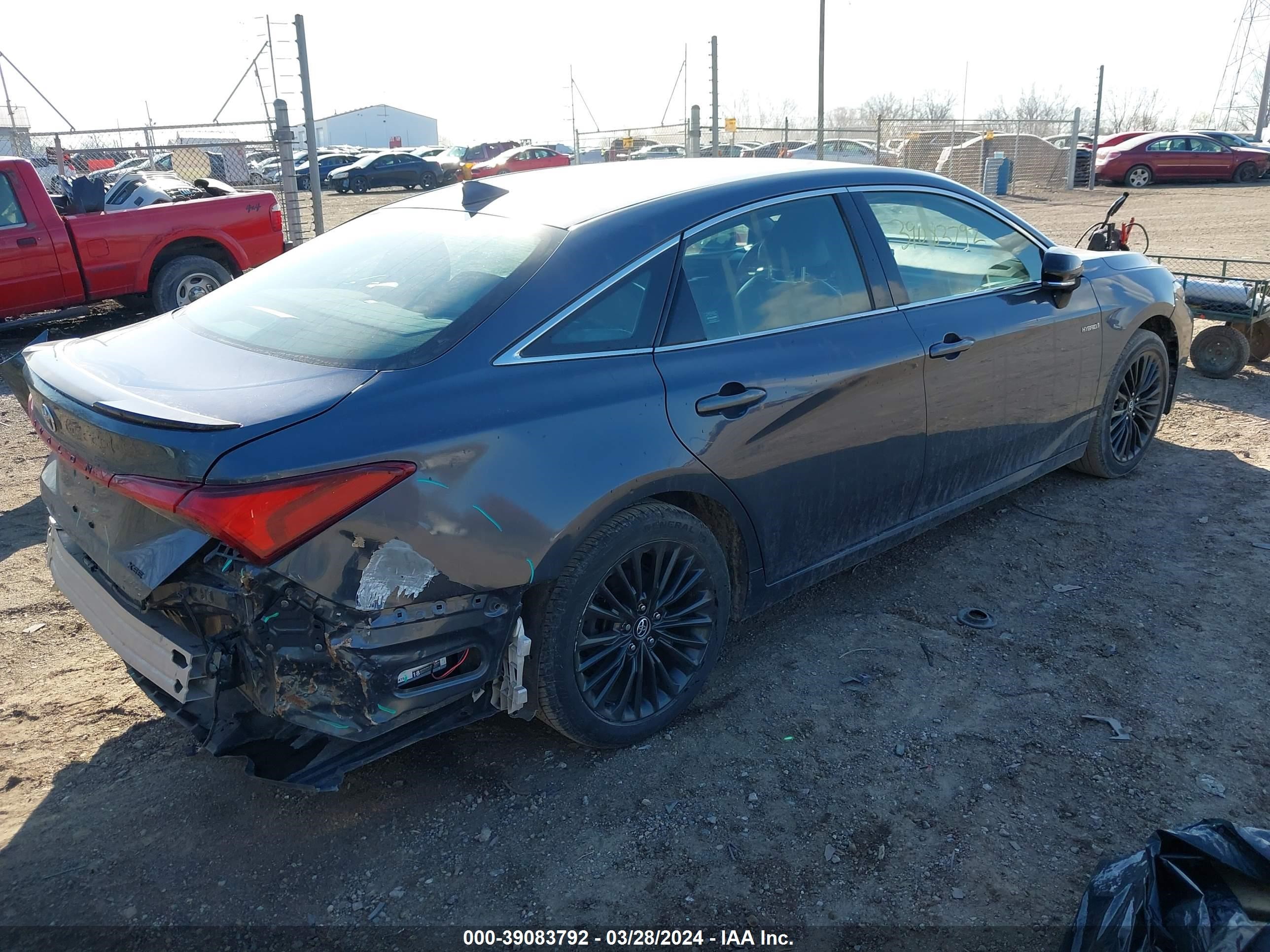 Photo 3 VIN: 4T1B21FB0KU001562 - TOYOTA AVALON 