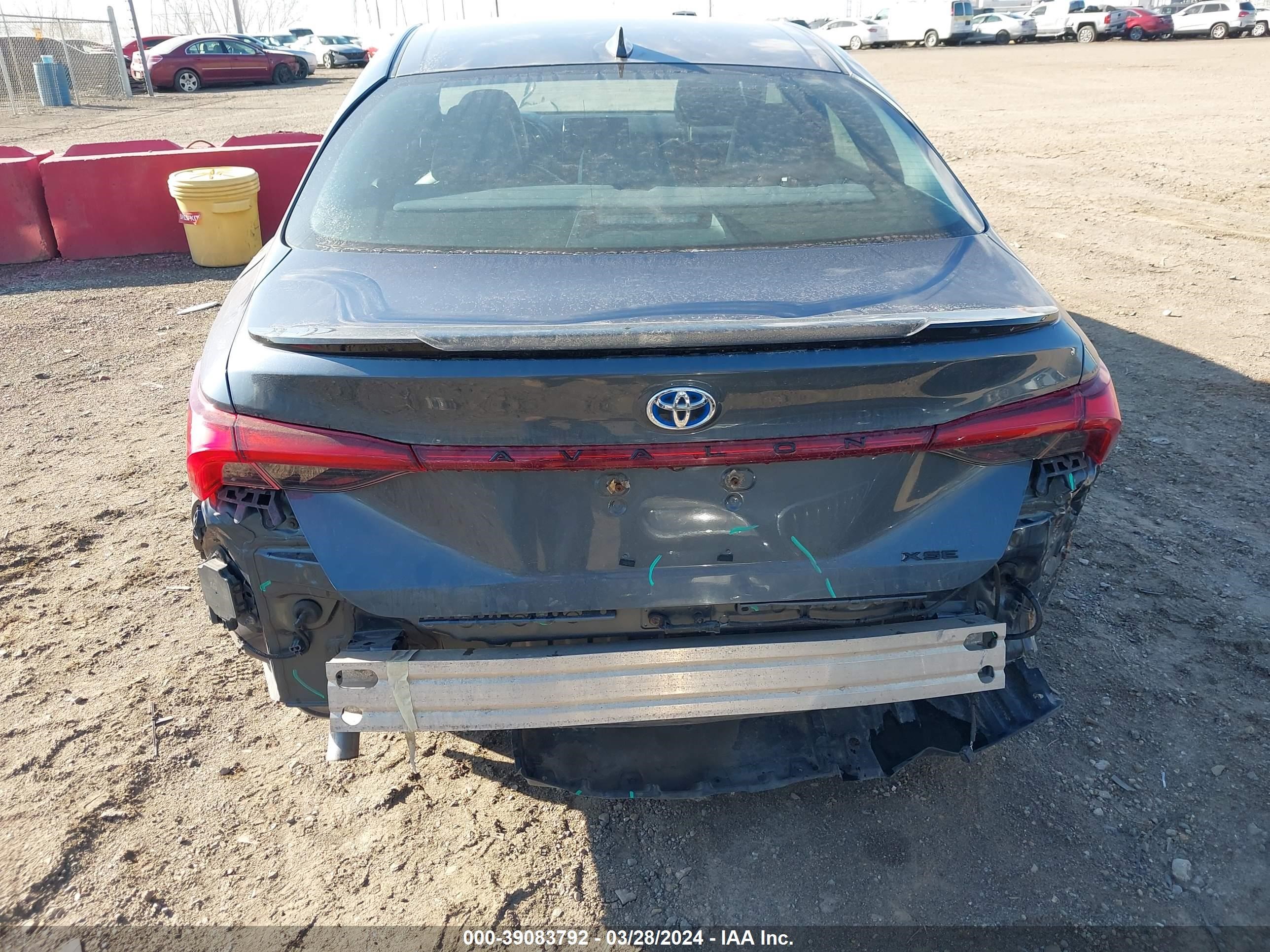 Photo 5 VIN: 4T1B21FB0KU001562 - TOYOTA AVALON 